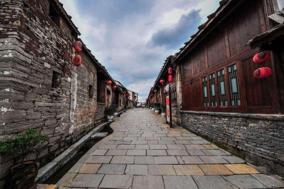 细读《金瓶梅词话》第37回之西门庆初战王六儿